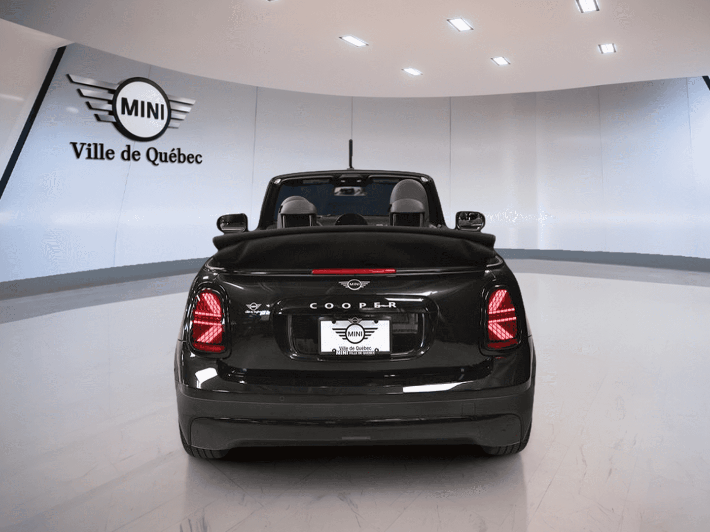 2025 Mini Clubman Cooper C FWD - Image 8