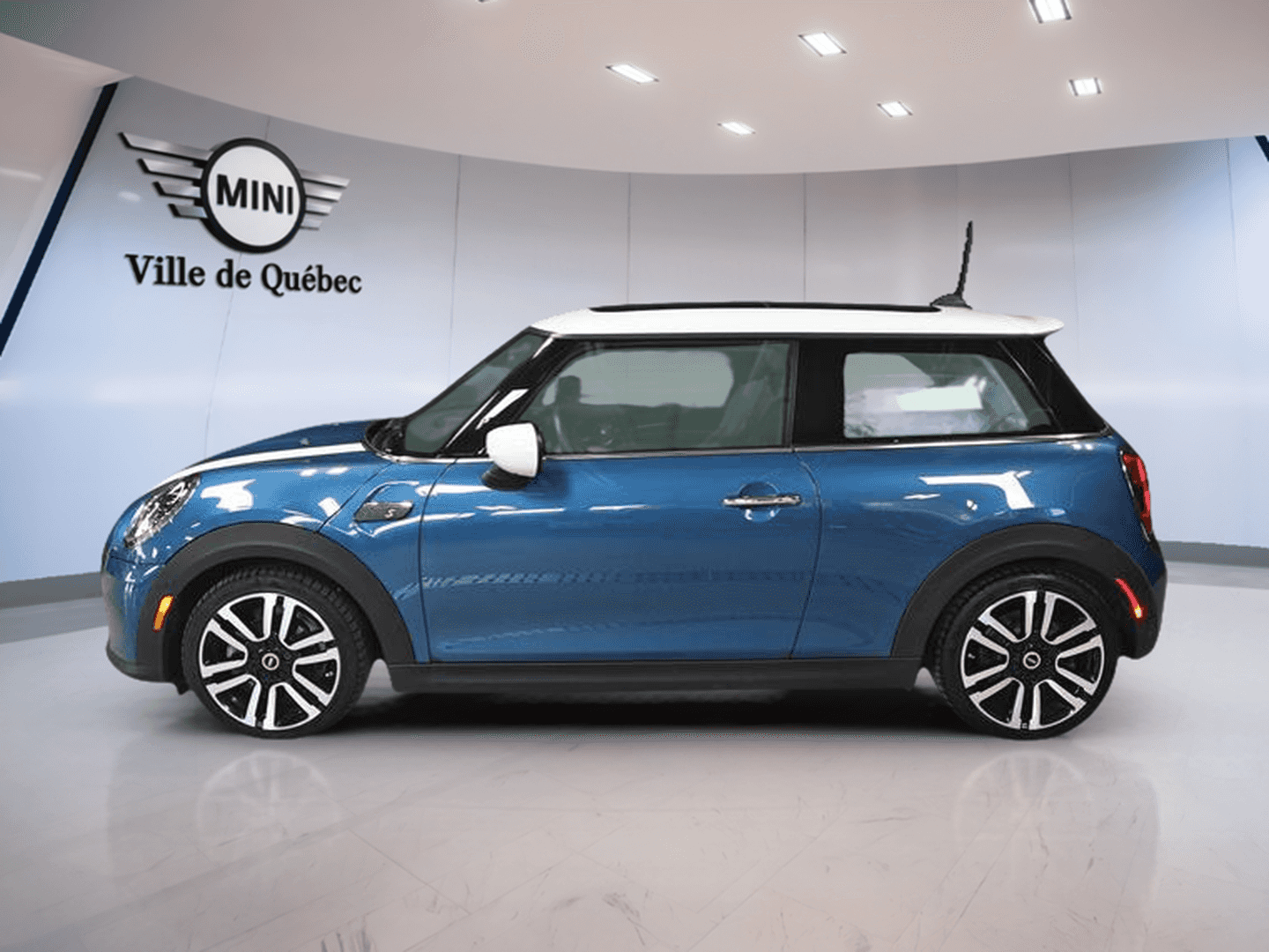 Image 5 Mini Cooper SE 3 Door 2024