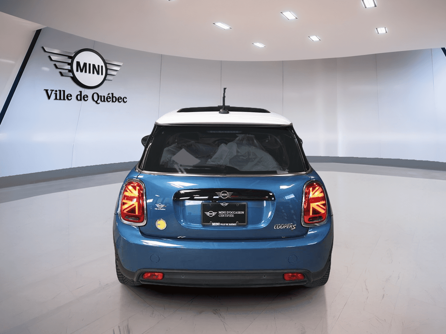 2024 Mini Cooper SE 3 Door - Image 8