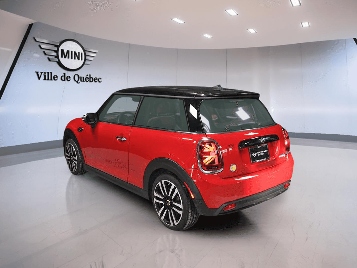 2024 Mini Cooper SE 3 Door - Image 10