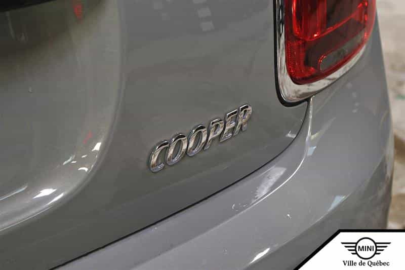 2022 Mini Convertible Cooper - Image 9