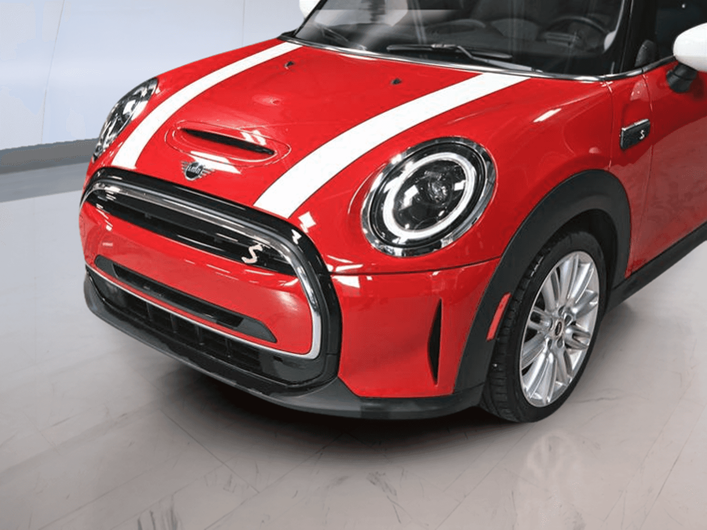 2024 Mini Cooper SE 3 Door - Image 2