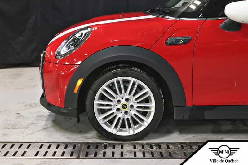 2024 Mini Cooper SE 3 Door - Image 6