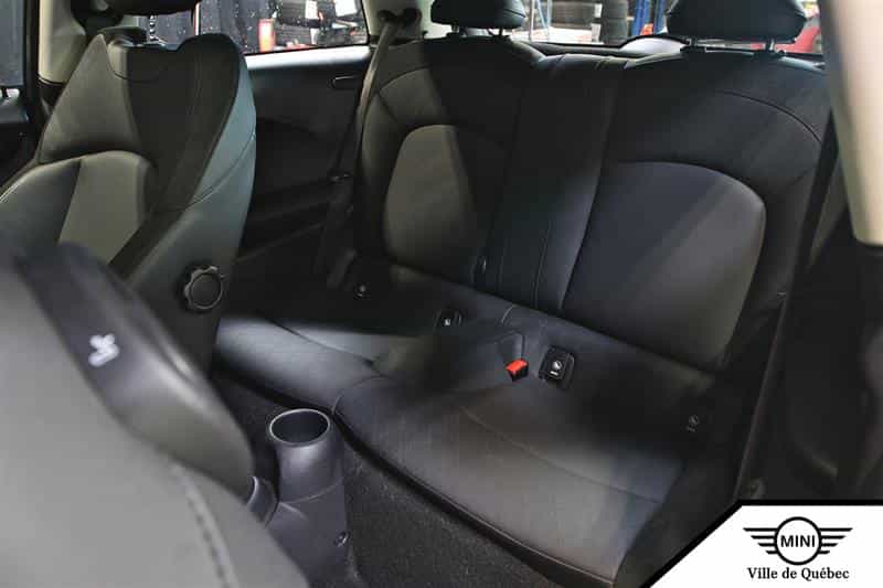 2024 Mini Cooper SE 3 Door - Image 18