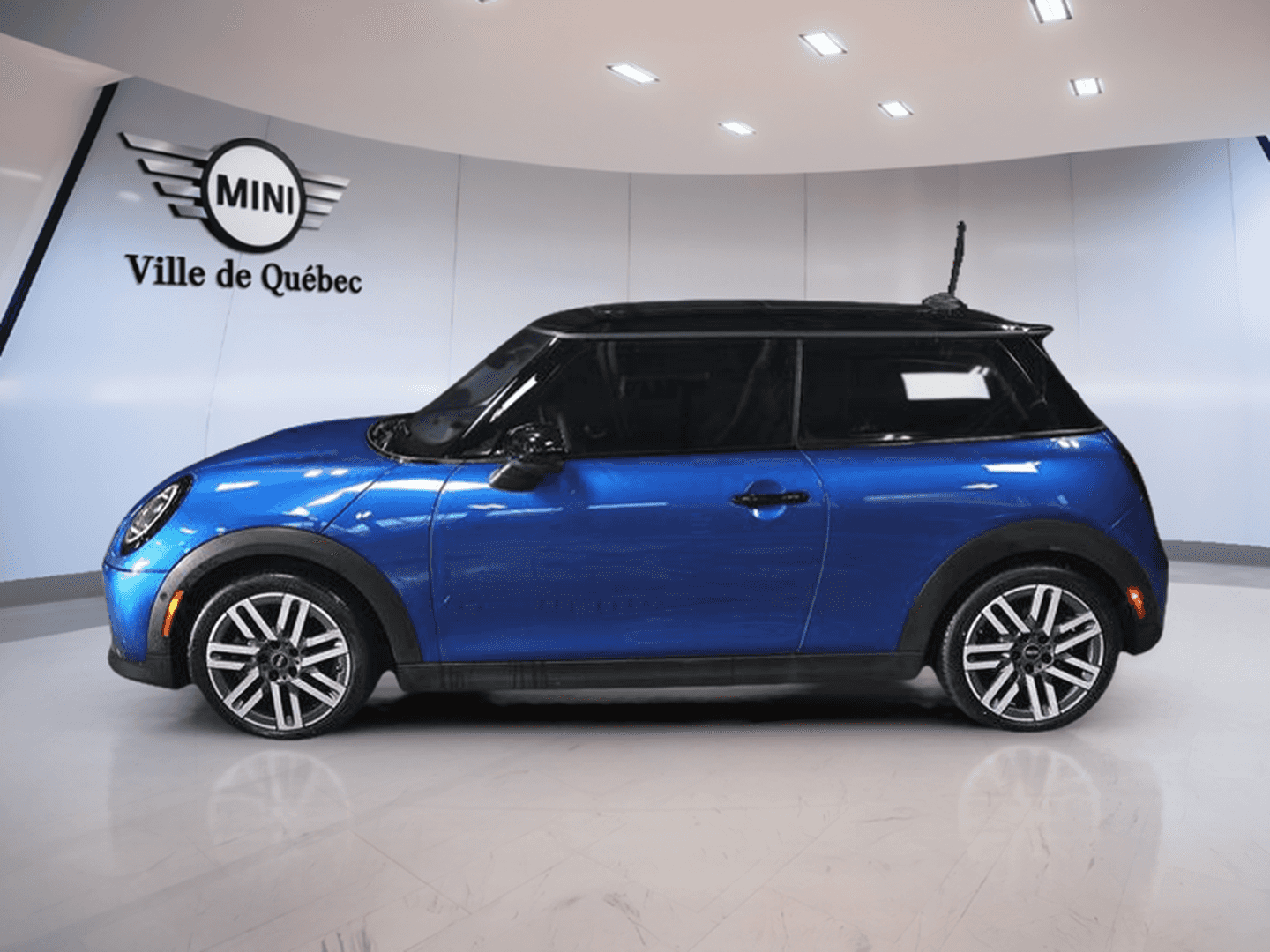 2025 Mini Cooper Cooper S - Image 5