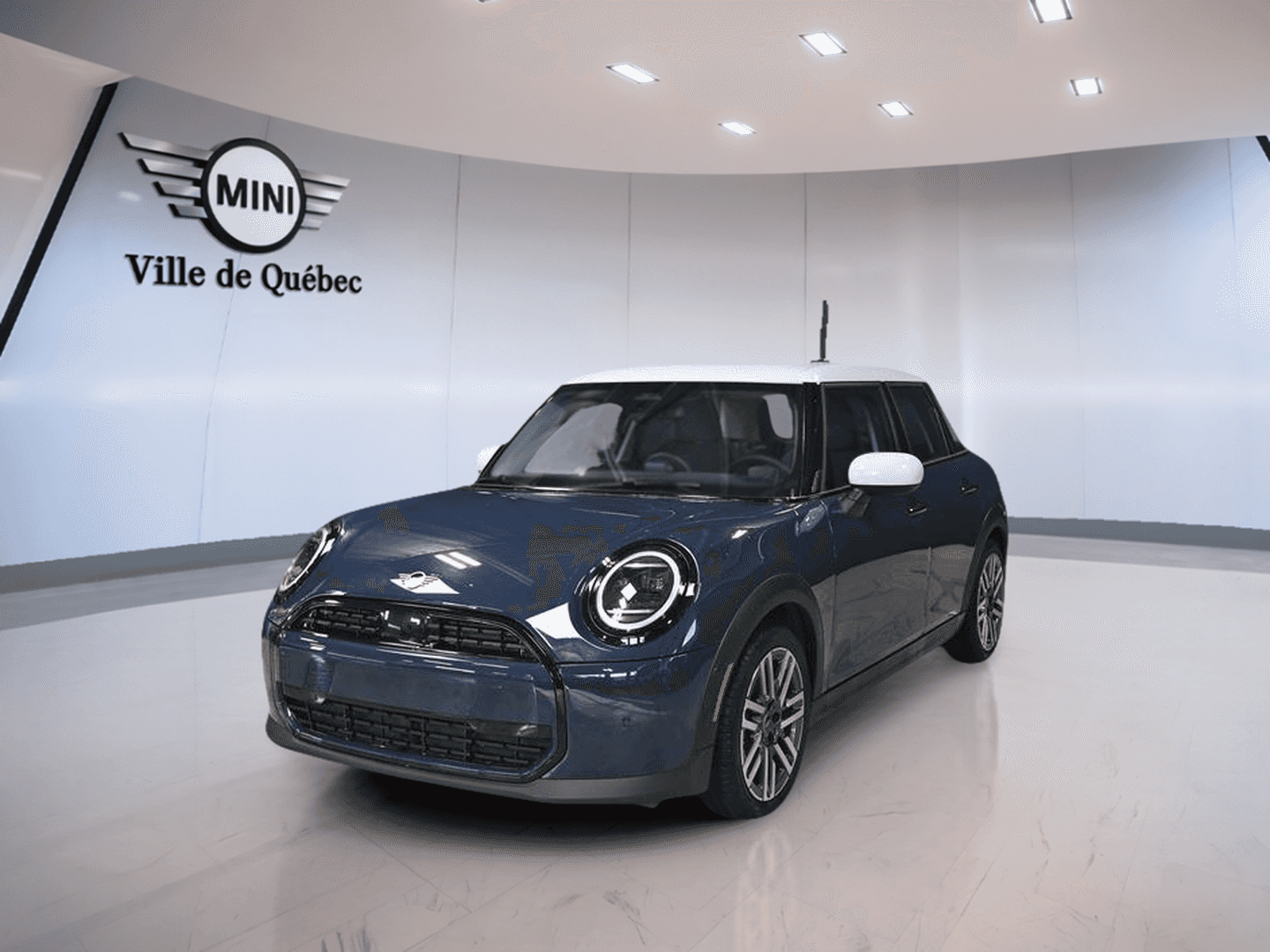 2025 Mini Clubman Cooper C FWD - Image 1