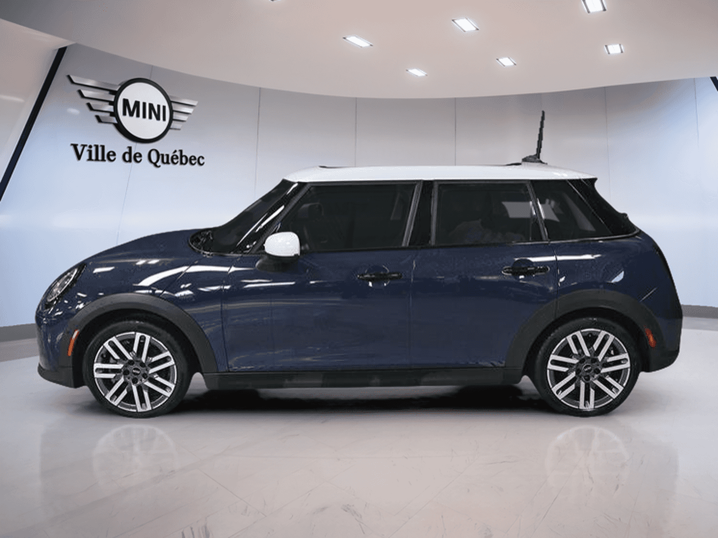 Image 5 Mini Clubman Cooper C FWD 2025