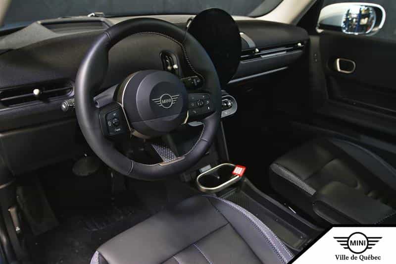2025 Mini Clubman Cooper C FWD - Image 11