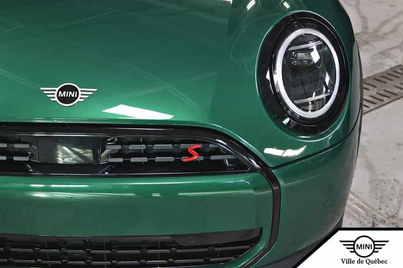 2025 Mini Cooper Cooper S FWD - Image 4