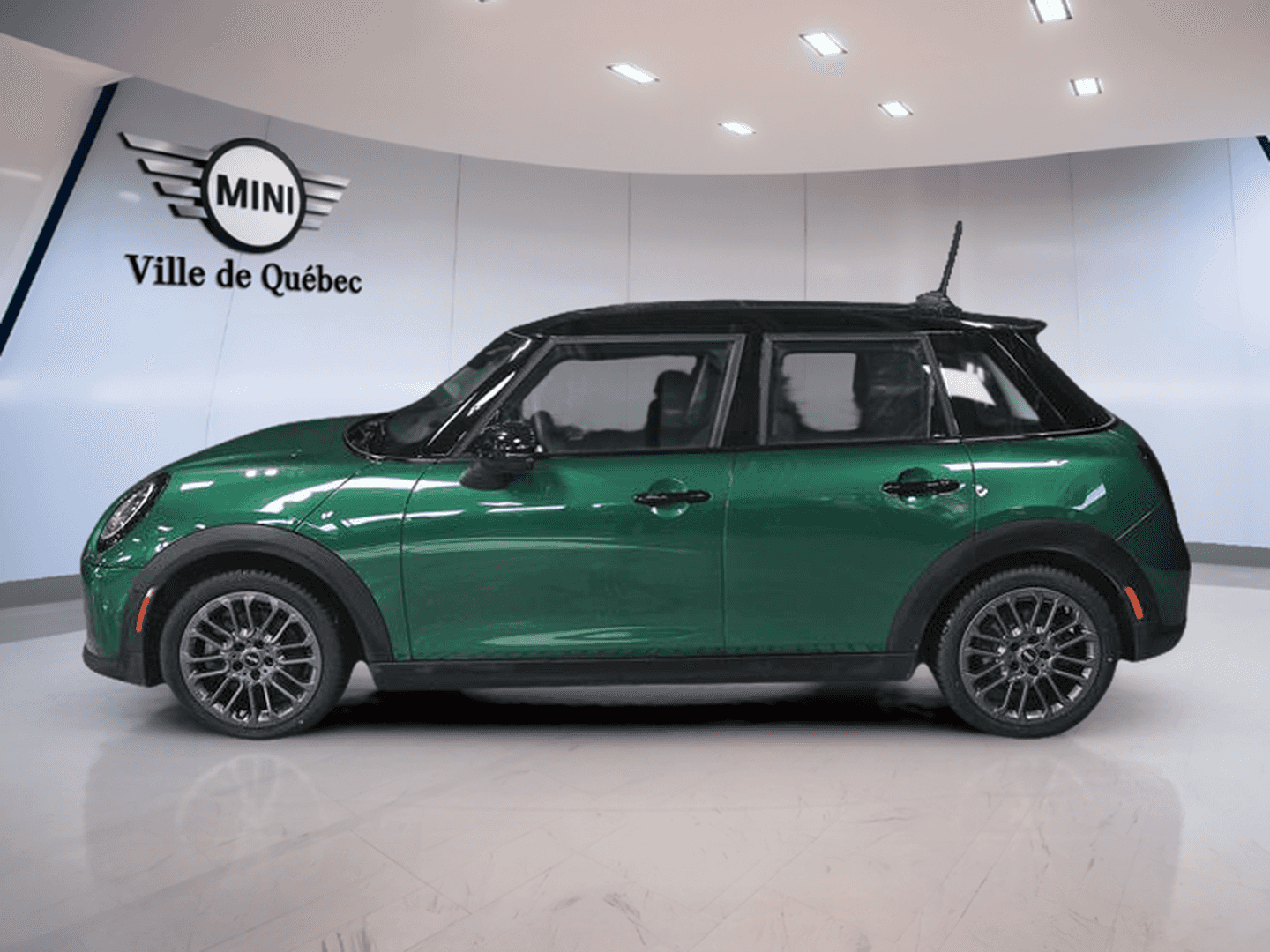 2025 Mini Cooper Cooper S FWD - Image 5
