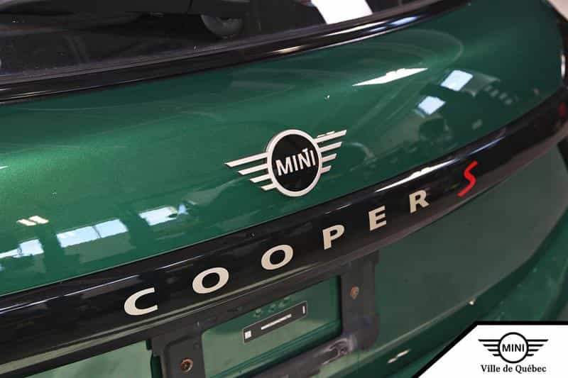 2025 Mini Cooper Cooper S FWD - Image 9