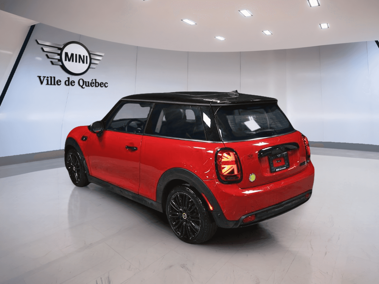 2024 Mini Cooper SE 3 Door - Image 10
