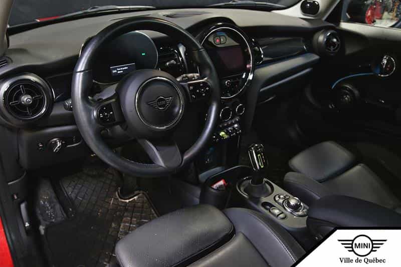 2024 Mini Cooper SE 3 Door - Image 11