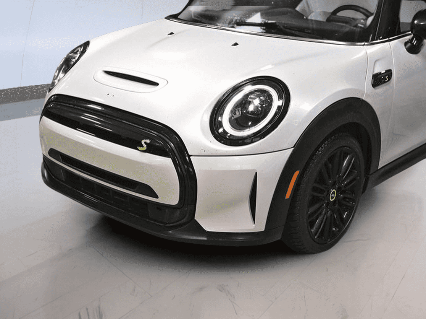 2023 Mini Cooper SE 3 Door - Image 2