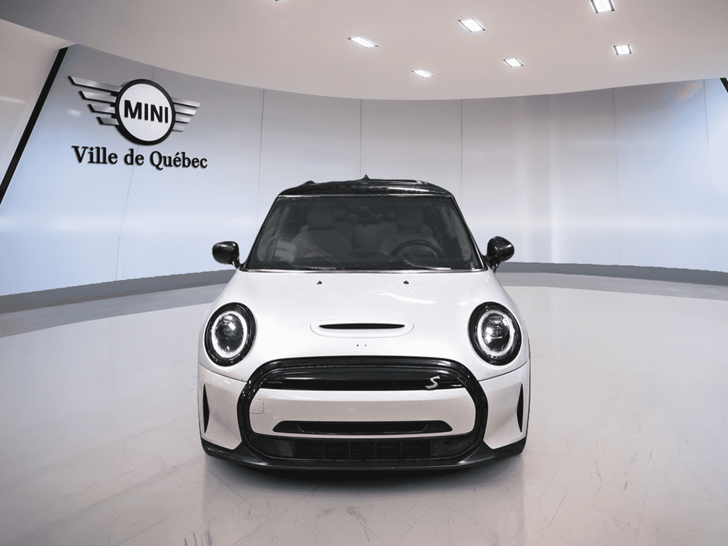 2023 Mini Cooper SE 3 Door - Image 3