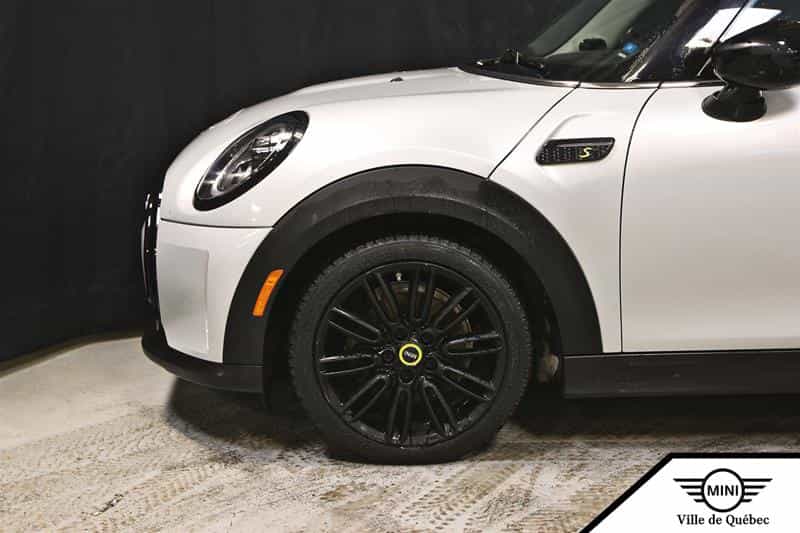 2023 Mini Cooper SE 3 Door - Image 5