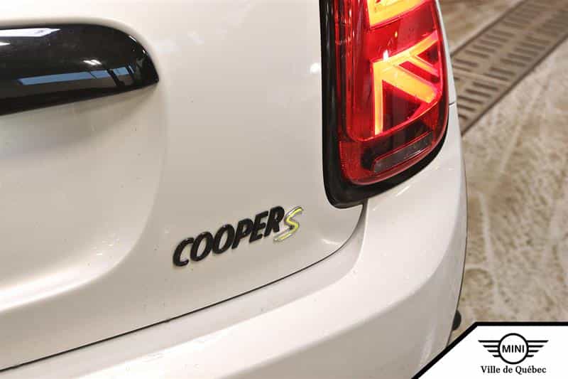 2023 Mini Cooper SE 3 Door - Image 8