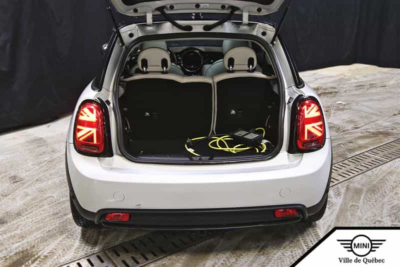 2023 Mini Cooper SE 3 Door - Image 9