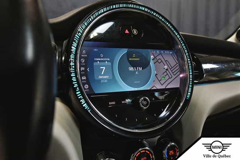 2023 Mini Cooper SE 3 Door - Image 13