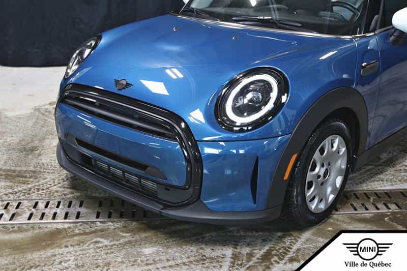 2024 Mini Cooper 5 Door - Image 2