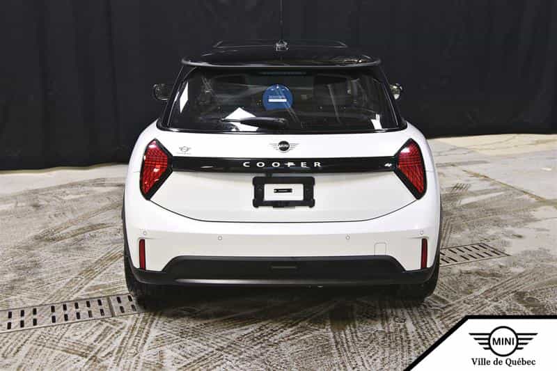 2025 Mini Clubman 3 Door - Image 7