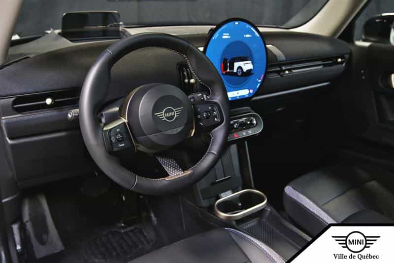 2025 Mini Clubman 3 Door - Image 11