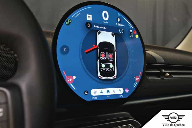 2025 Mini Clubman 3 Door - Image 13