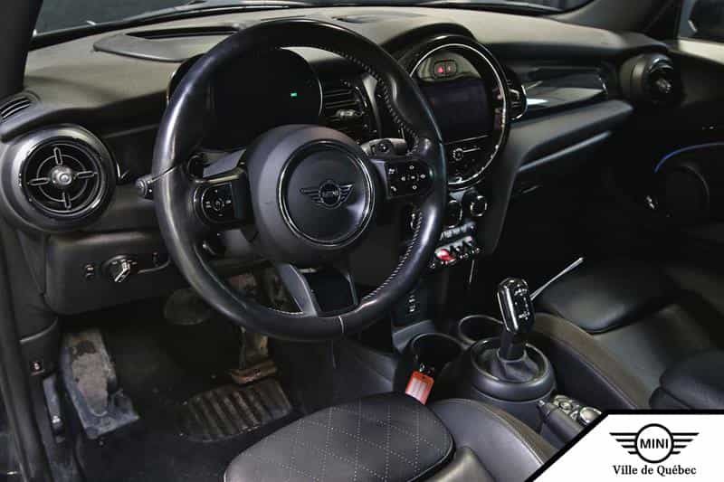 2022 Mini Convertible Cooper S - Image 11