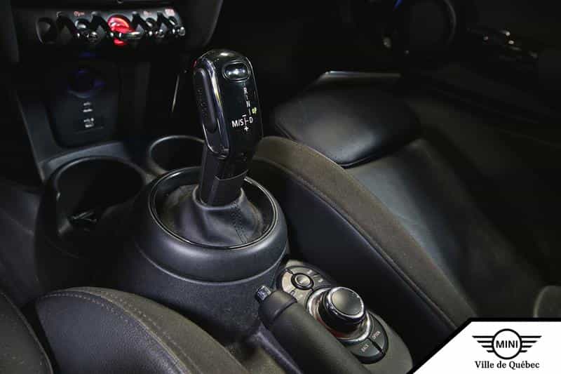 2022 Mini Convertible Cooper S - Image 12