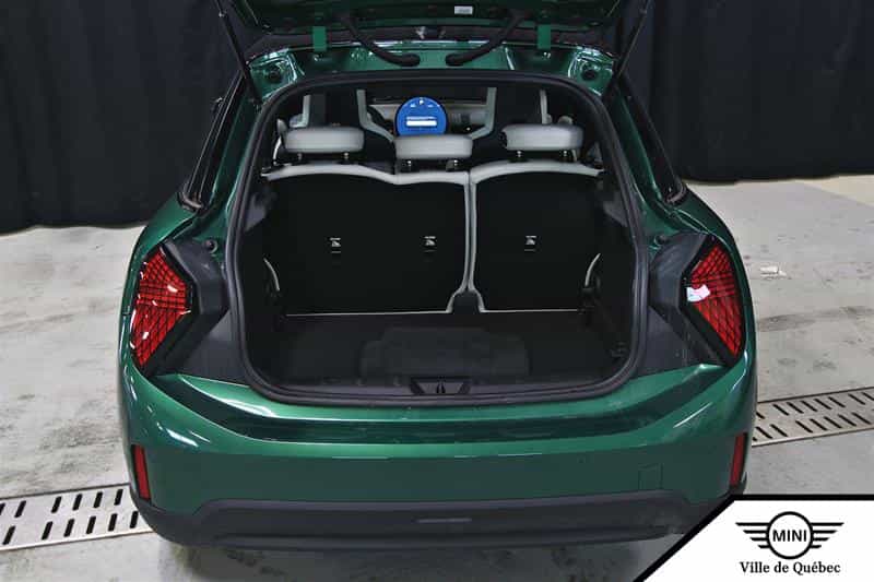 2025 Mini Cooper Cooper S FWD - Image 9