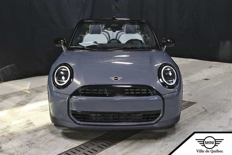 2025 Mini Clubman Convertible - Image 3