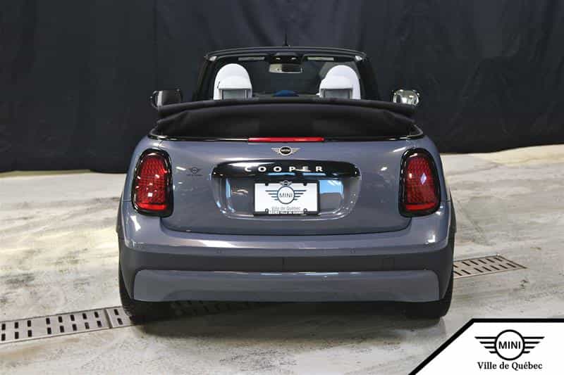 2025 Mini Clubman Convertible - Image 7
