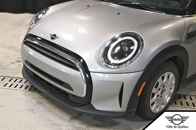 2024 Mini Cooper 3 Door - Image 2