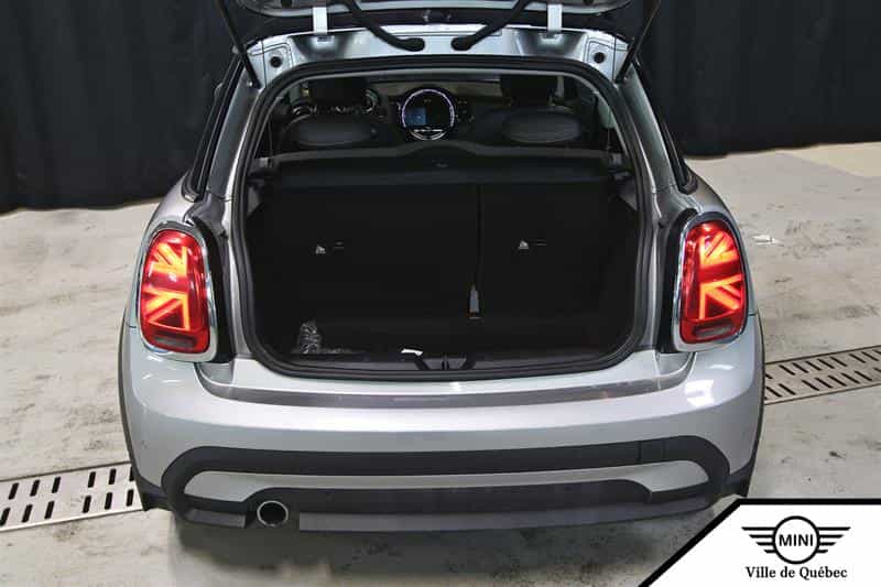 2024 Mini Cooper 3 Door - Image 9