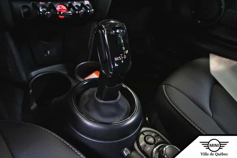 2024 Mini Cooper 3 Door - Image 12