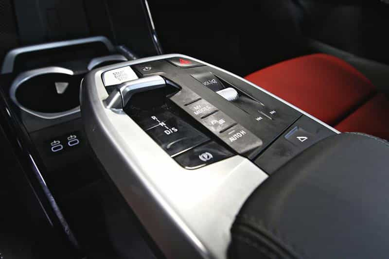 2025 BMW X1 M35i xDrive - Image 11