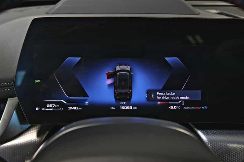 2025 BMW X1 M35i xDrive - Image 15