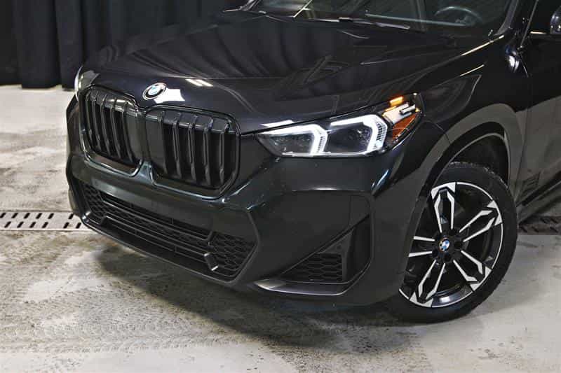 2025 BMW X1 xDrive28i - Image 2