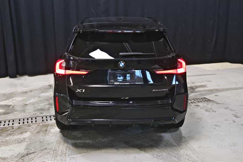 2025 BMW X1 xDrive28i - Image 7