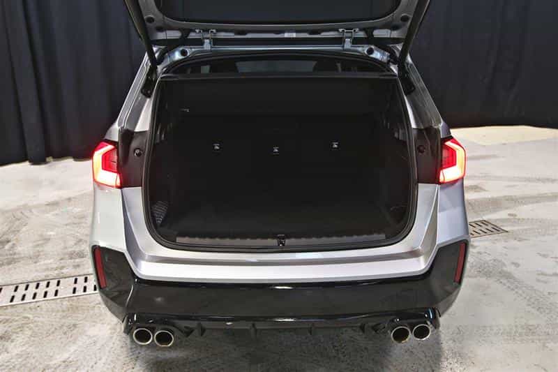 2025 BMW X1 M35i xDrive - Image 9