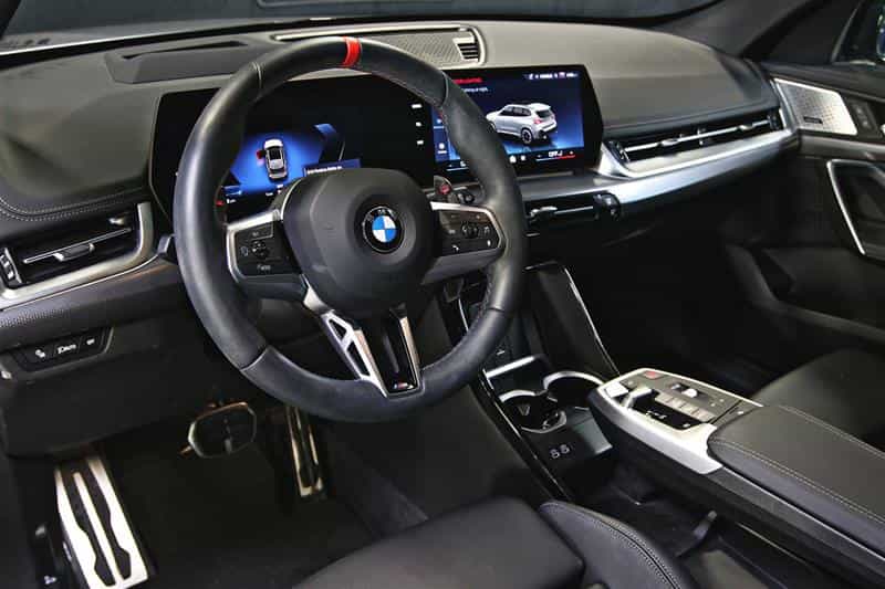 2025 BMW X1 M35i xDrive - Image 11
