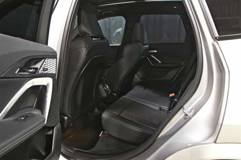 2025 BMW X1 M35i xDrive - Image 17