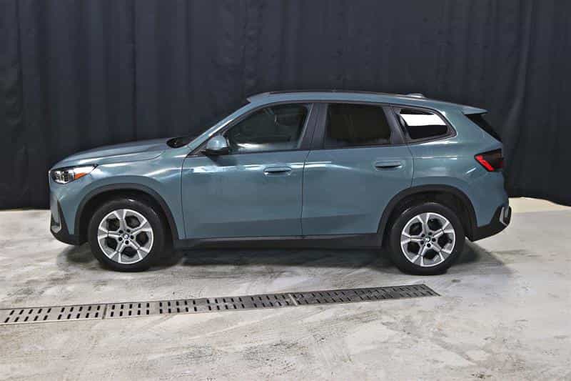 2023 BMW X1 xDrive28i - Image 3