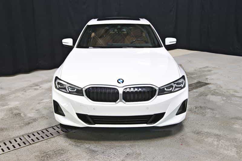 2023 BMW 3 Series xDrive Sedan - Image 3