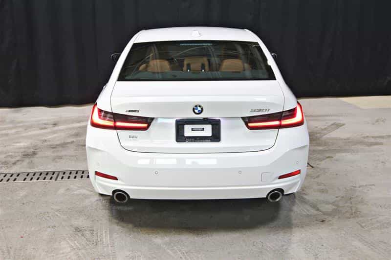 2023 BMW 3 Series xDrive Sedan - Image 7