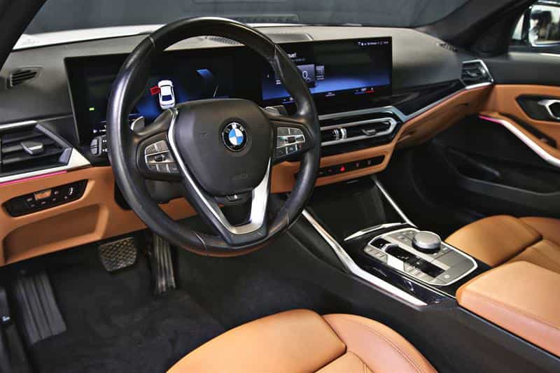 2023 BMW 3 Series xDrive Sedan - Image 11