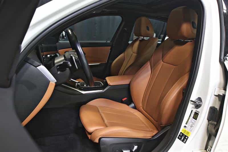 2023 BMW 3 Series xDrive Sedan - Image 16