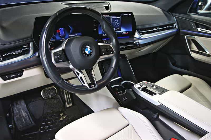 2023 BMW X1 xDrive28i - Image 11