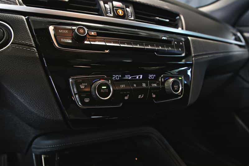 2020 BMW X2 xDrive28i - Image 13