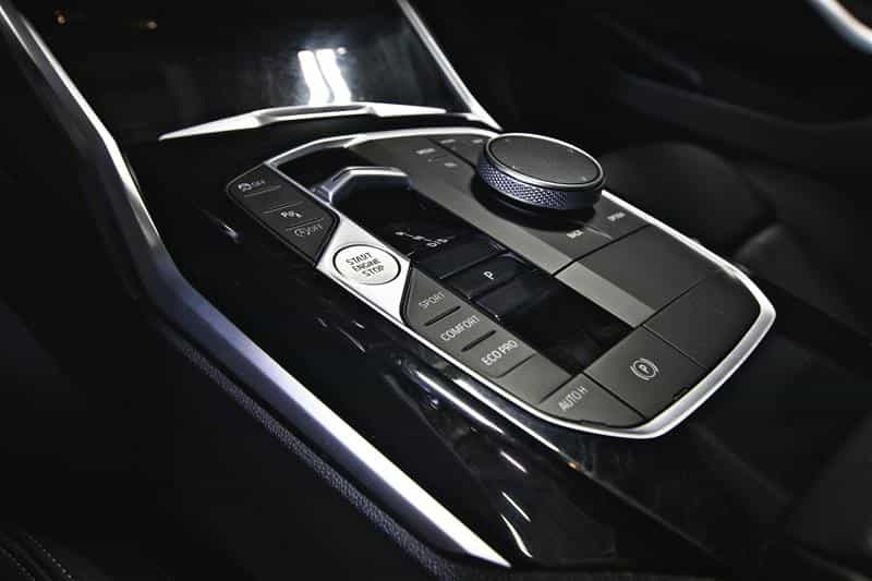 Image 12 BMW 3 Series xDrive Sedan 2023